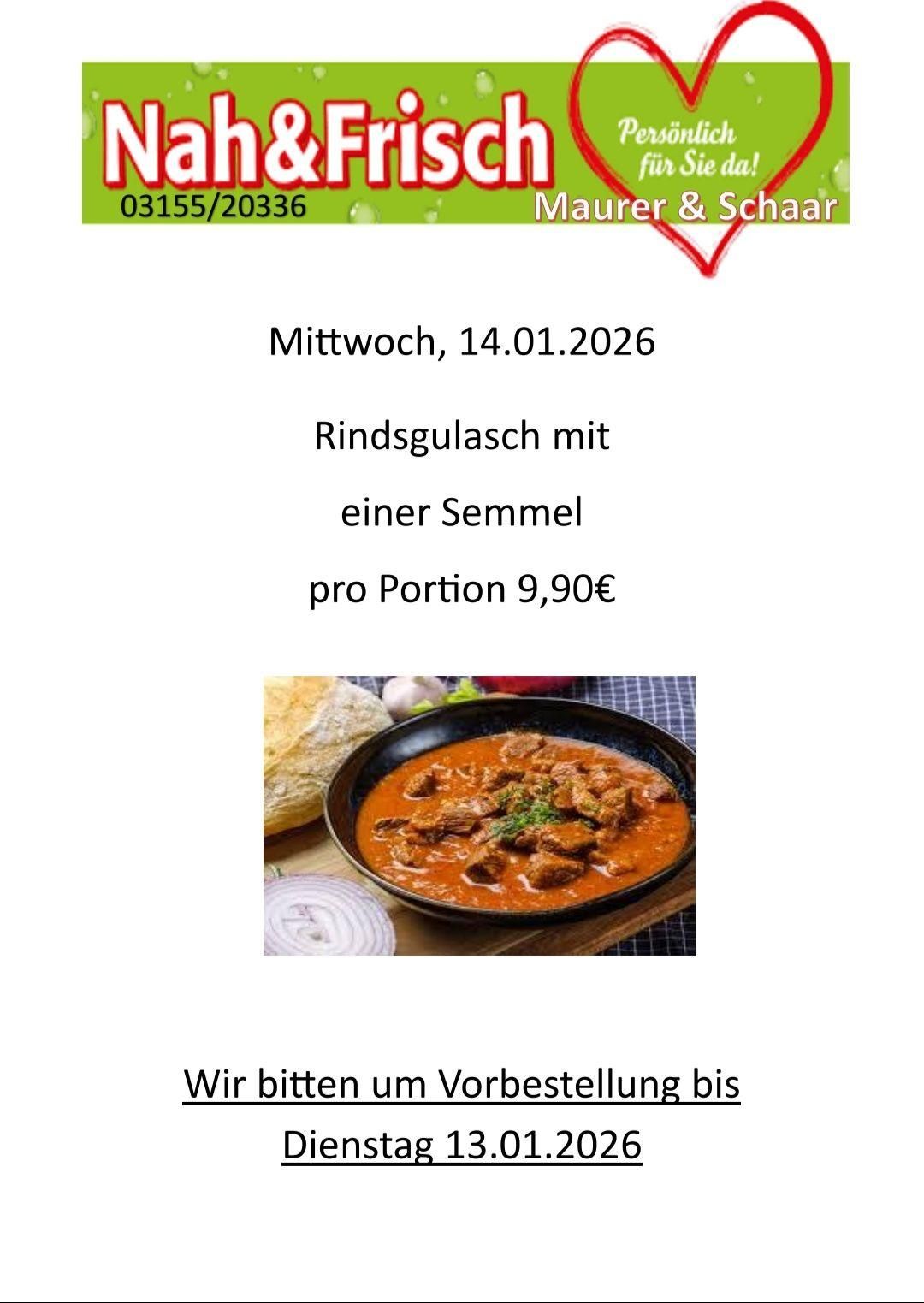 Ein Bild zeigt einen Menüeintrag, Rindergulasch mit einer Semmel für Mittwoch, 14.01.2026. Der Preis beträgt 9,90€ pro Portion. Ein Teller mit Gulasch mit Fleisch und Gemüse ist abgebildet.