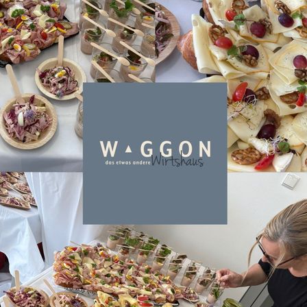 Eine Collage verschiedener Lebensmittel zur Schau, einschließlich Salate, Fleisch und Käse, mit einem grauen Quadrat in der Mitte, das die Worte Wagon zeigt.