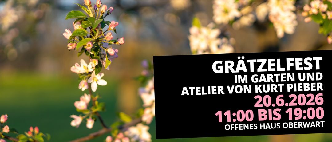 Ein Banner vor einem unscharfen Hintergrund aus blühenden Blumen und grünen Blättern lautet: 'Im Atelier von 11:00 offen.'