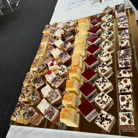 Bild enthält, Tape, Food, Pork, Food Presentation, Chocolate, Dessert, Cheese