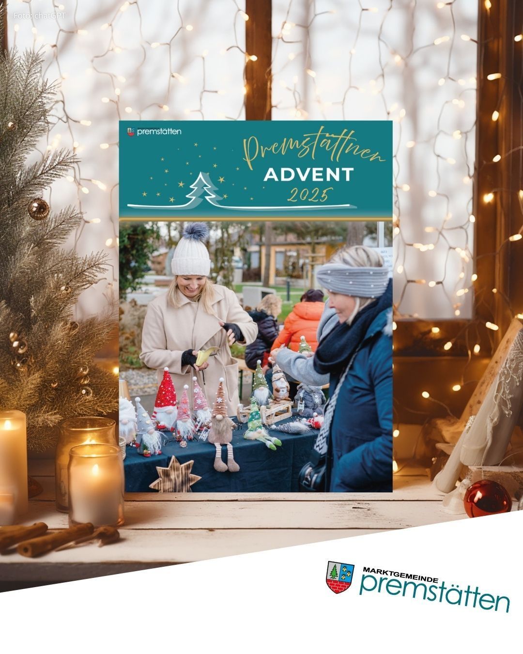 Ein Kalendercover für 2025 mit dem Titel 'Adventskalender'. Es zeigt ein Foto von zwei Frauen, die auf einem festlichen Markt einkaufen, mit Kerzen, Weihnachtsbäumen und Lichtern im Hintergrund.