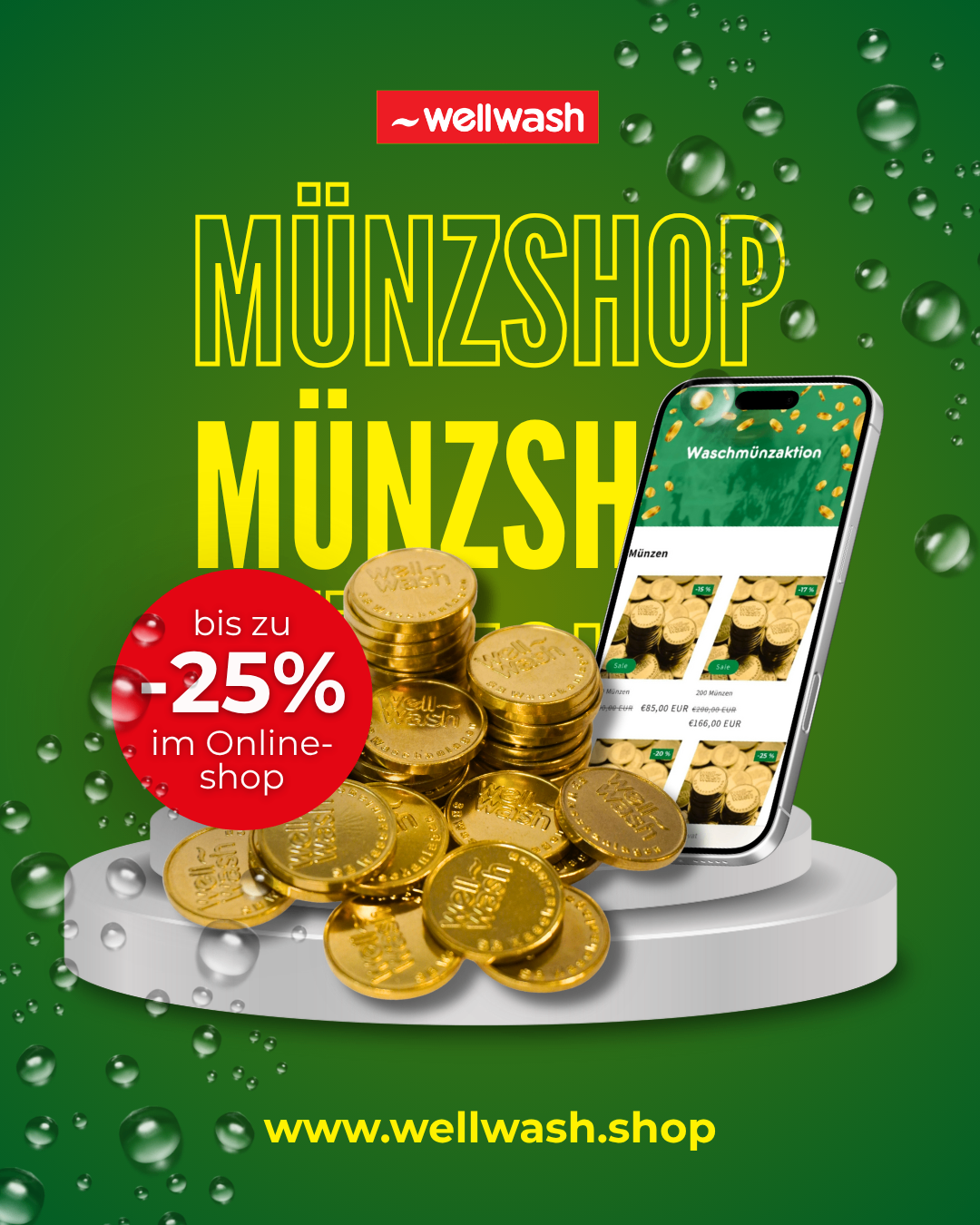 Ein grünes Plakat bewirbt einen Münzshop mit einem Rabatt von bis zu 25%. Es zeigt einen Stapel Goldmünzen, ein Smartphone mit einem Münzkatalog und Wassertropfen.