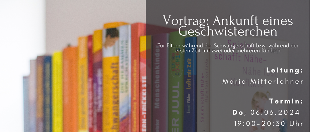 Bild enthält, Shelf, Book, Publication, Library, Furniture, Person, Bookcase, Baby, Face, Head