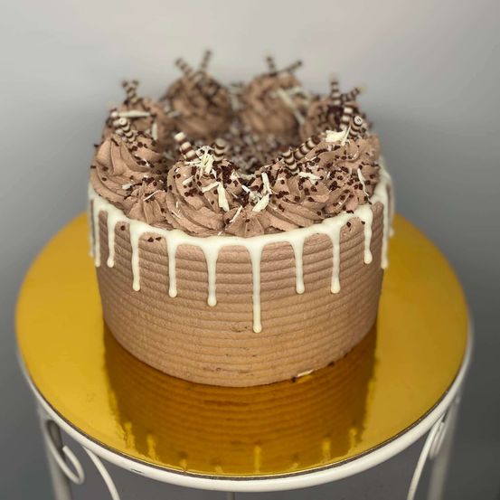 Bild enthält, Birthday Cake, Cake, Cream, Dessert, Food, Mousse