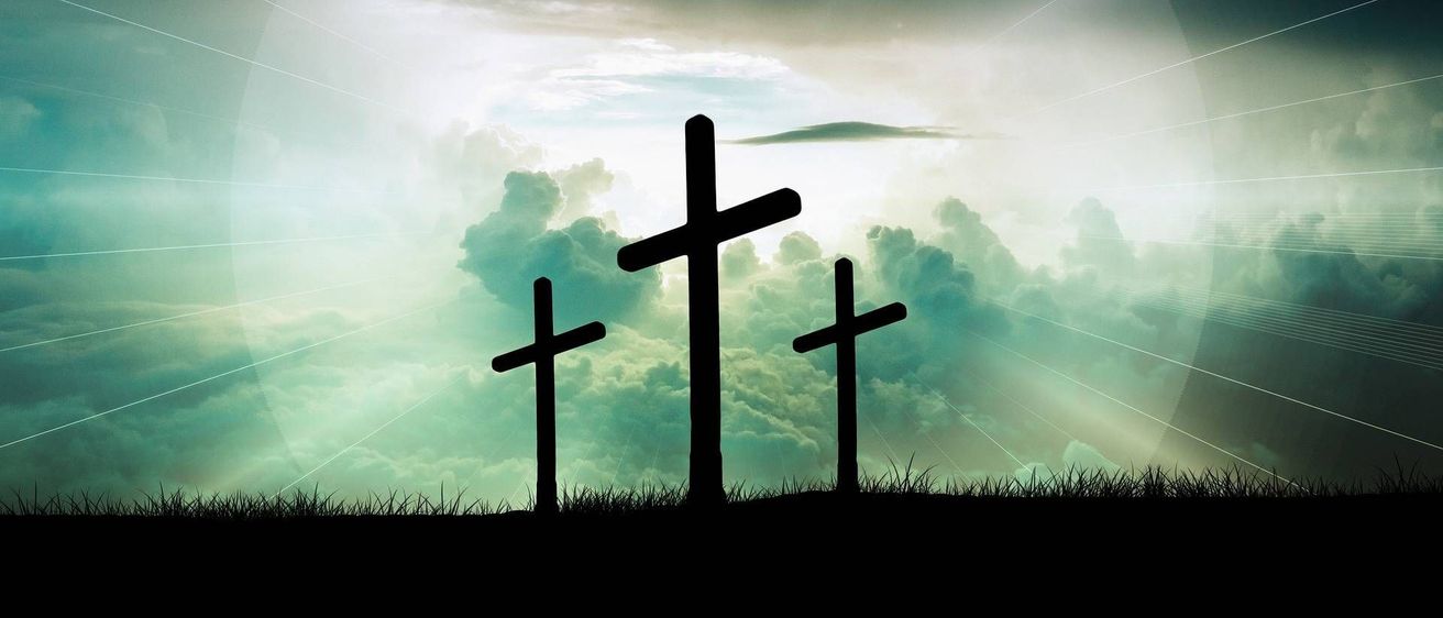 Bild enthält, Cross, Symbol, Nature, Outdoors, Sky, Sunlight, Scenery