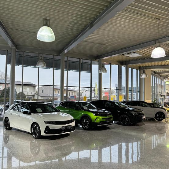 Bild enthält, Car, Car Dealership, Transportation, Vehicle, Machine, Wheel