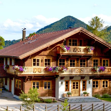 Architecture, Building, Cottage, House, Housing, Hotel, Resort, Villa, Nature, Outdoors