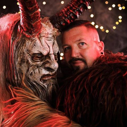 Bild enthält, Adult, Male, Man, Person, Face, Head, Clothing, Costume, Festival, Halloween