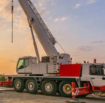 Bild enthält, Construction, Construction Crane, Machine, Wheel, Transportation, Truck, Vehicle