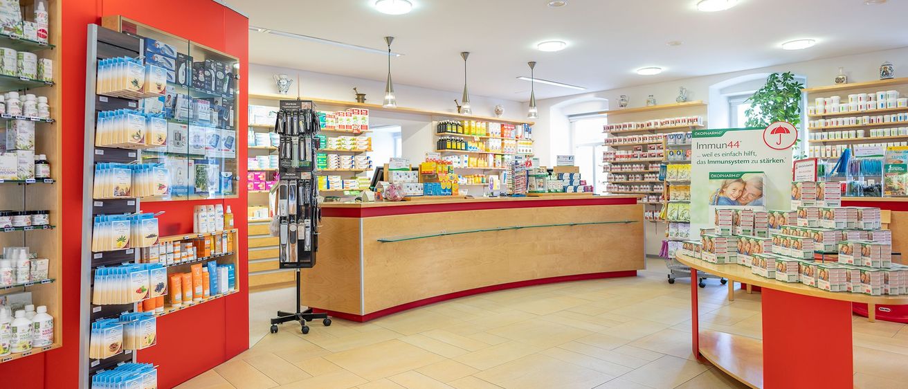 Bild enthält, Shop, Indoors, Person, Pharmacy, Market, Grocery Store, Supermarket, Hardware, Monitor, Screen