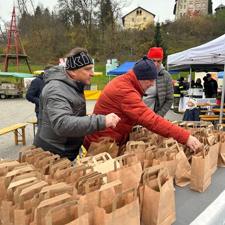 Bild enthält, Beach, Coast, Nature, Outdoors, Sea, Shoreline, Water, Adult, Man, Person