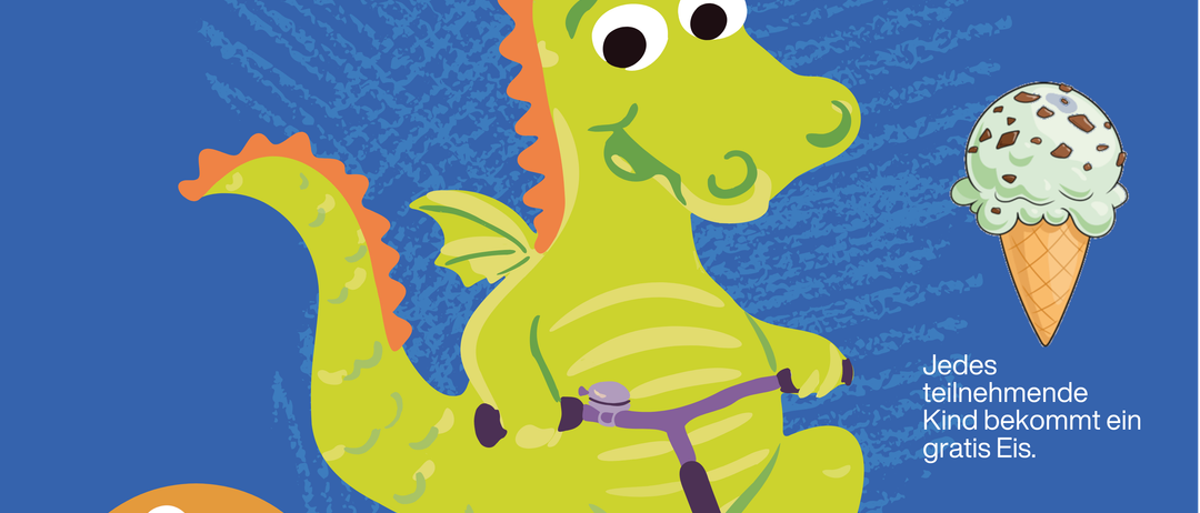 Werbeposter für eine Veranstaltung namens 'KIDICAL MASS'. Es zeigt einen gezeichneten Drachen, der auf einem Fahrrad mit einem kostenlosen Eisbecher auf der rechten Seite fährt. Das Plakat hat ein Datum und eine Uhrzeit: Samstag, 9. Mai, 14:00 Uhr.