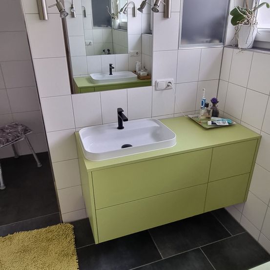 Basin, Floor, Sink, Sink Faucet, Home Decor, Rug, Indoors