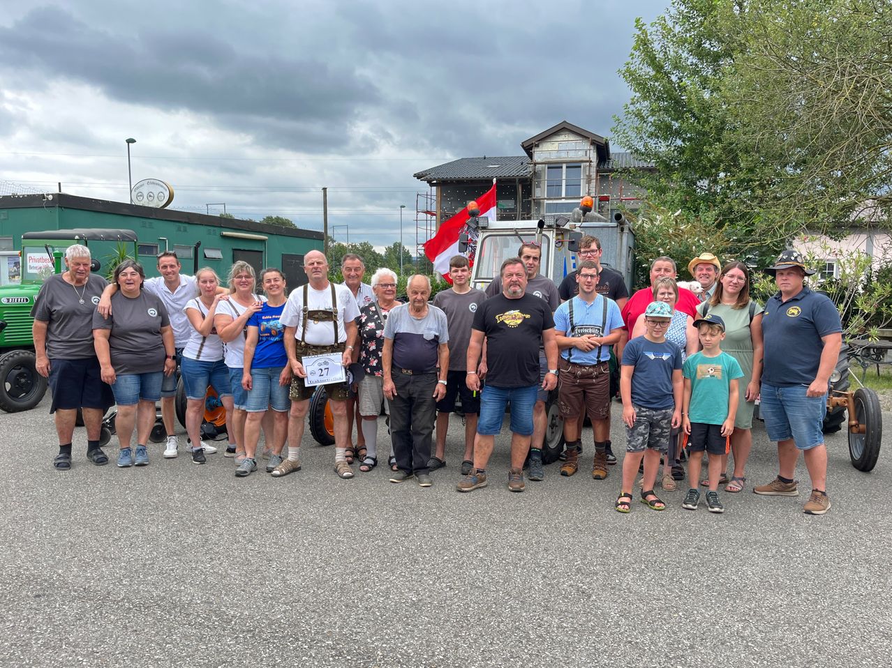 Bild enthält, Shorts, People, Person, T-Shirt, Pants, Baseball Cap, Adult, Male, Man, Shoe