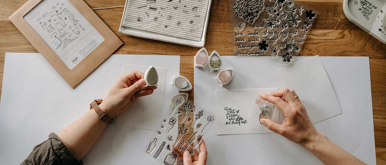 Bild enthält, Text, Person, Writing