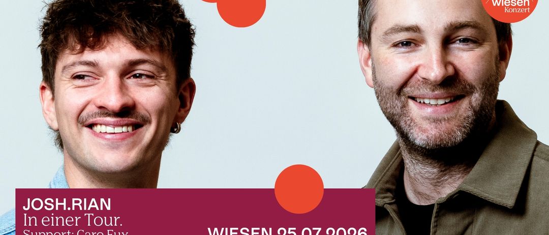 Zwei Männer lächeln für die Kamera in einer Werbebild für ein Ereignis am 25. Juli 2026. Der Text WIESEN 25.07.2026 ist auf einem lila Banner zu sehen.