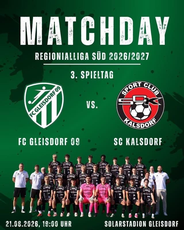 Plakat für den 3. Spieltag der Regionalliga Süd 2026/2027 mit FC Gleisdorf 09 gegen SC Kalsdorf, Spielern in Teamtrikots und Trainern im Hintergrund.