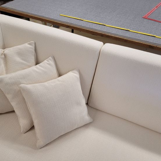 Bild enthält, Cushion, Home Decor, Couch, Furniture, Pillow