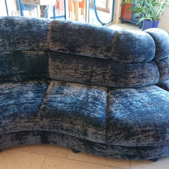 Bild enthält, Couch, Furniture, Person, Chaise