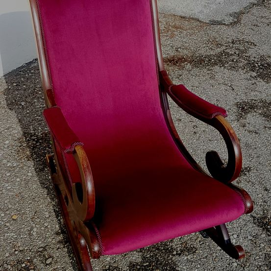 Bild enthält, Furniture, Chair, Armchair