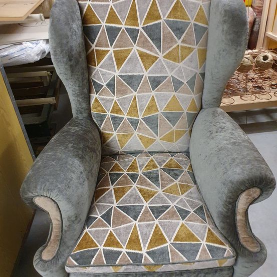 Bild enthält, Furniture, Chair, Armchair, Couch