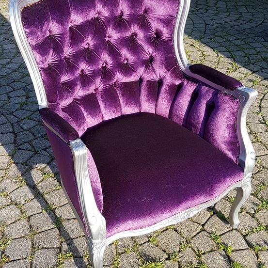 Bild enthält, Furniture, Chair, Armchair