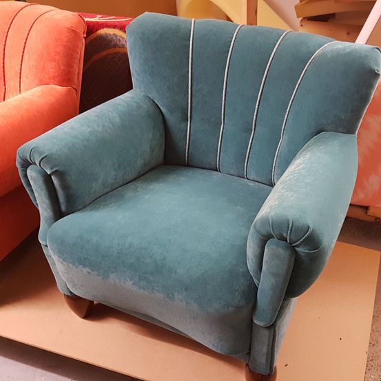 Bild enthält, Furniture, Chair, Armchair, Couch