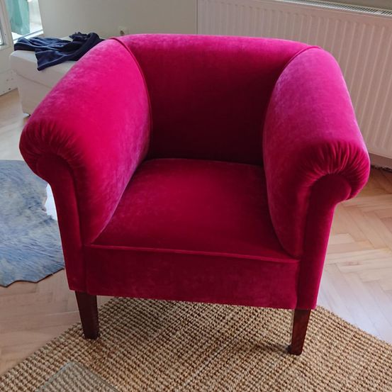 Bild enthält, Furniture, Chair, Armchair, Couch
