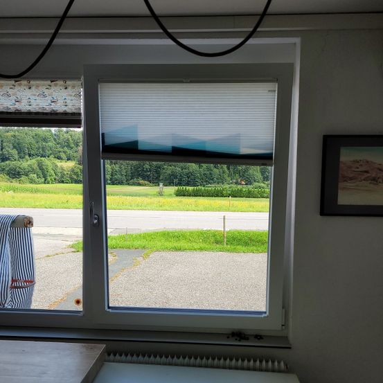 Bild enthält, Window, Architecture, Building, Windowsill