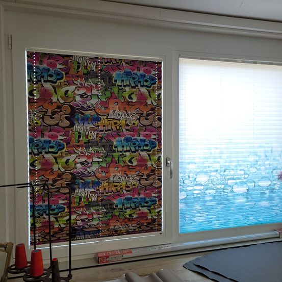 Bild enthält, Indoors, Interior Design, Architecture, Building, Art, Painting, Home Decor, Window, Door