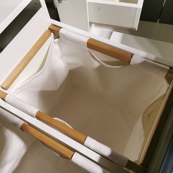 Bild enthält, Drawer, Furniture, Brush, Device, Tool, Wood