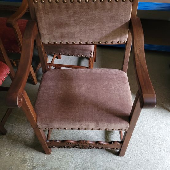 Bild enthält, Furniture, Chair, Armchair