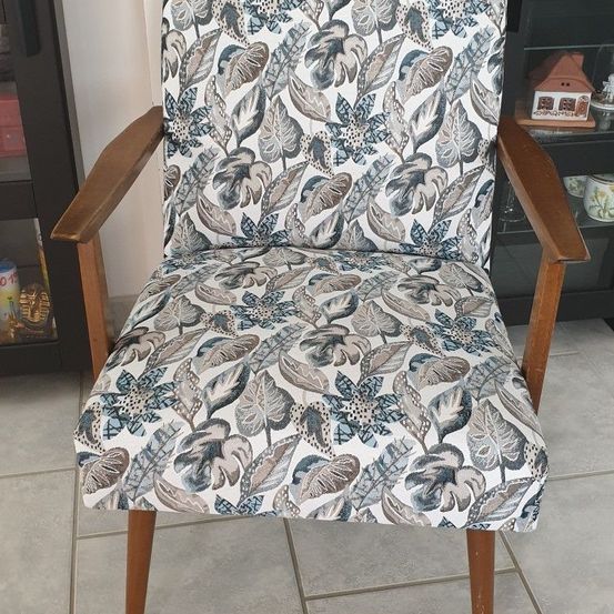 Bild enthält, Furniture, Chair