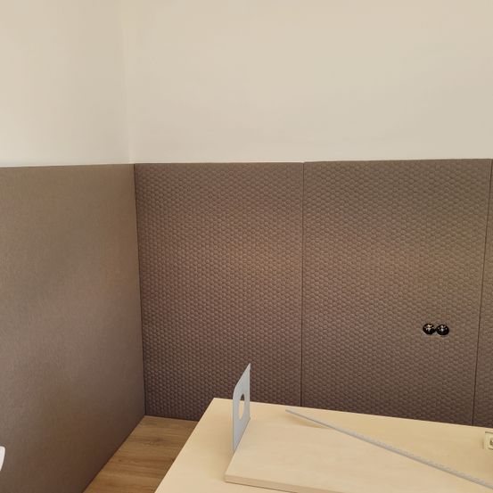 Bild enthält, Indoors, Interior Design, Wood Panels, Plywood, Wood