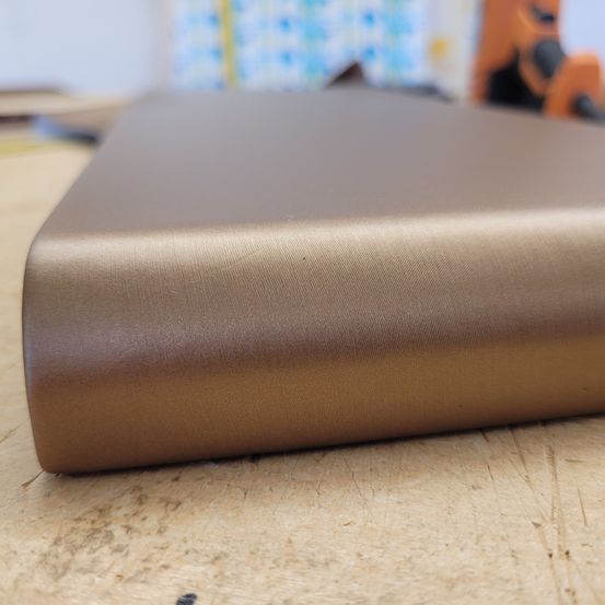 Bild enthält, Box, Furniture, Foam