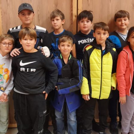 Bild enthält, Pants, People, Person, Coat, Jacket, Jeans, Portrait, Boy, Child, Male