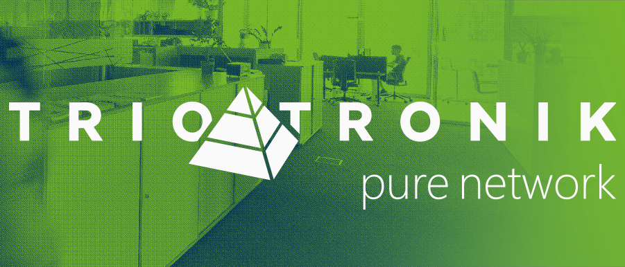 Bild enthält, Adult, Male, Man, Person, Chair, Factory, Lab, Manufacturing, Indoors, Monitor