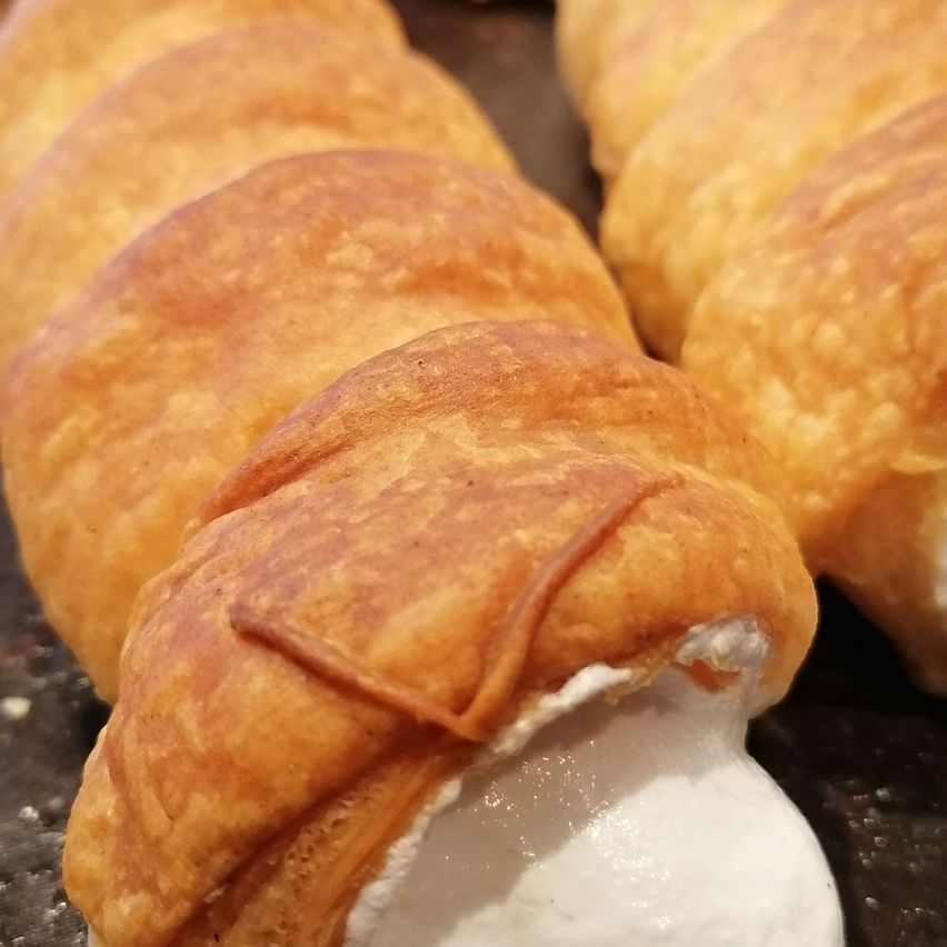 Bild enthält, Bread, Food, Dessert, Pastry, Croissant