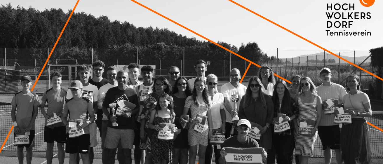 Bild enthält, Shorts, People, Person, T-Shirt, Baseball Cap, Cap, Hat, Walking, Shoe, Sneaker