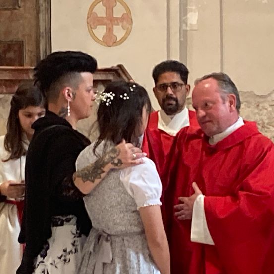 Bild enthält, Adult, Female, Person, Woman, Male, Man, Bride, Face, Head, Dress