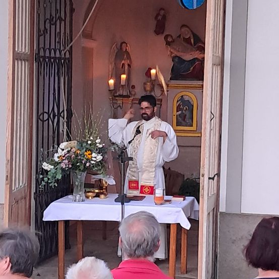 Bild enthält, Adult, Male, Man, Person, Head