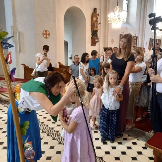Bild enthält, Child, Female, Girl, Person, Indoors