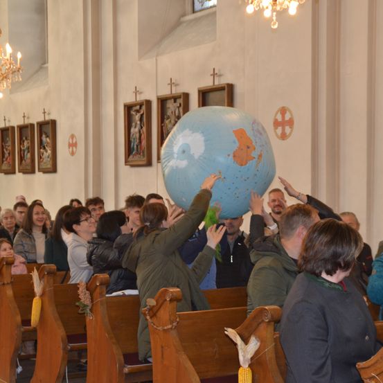 Bild enthält, Adult, Male, Man, Person, People, Female, Woman, Boy, Child, Face