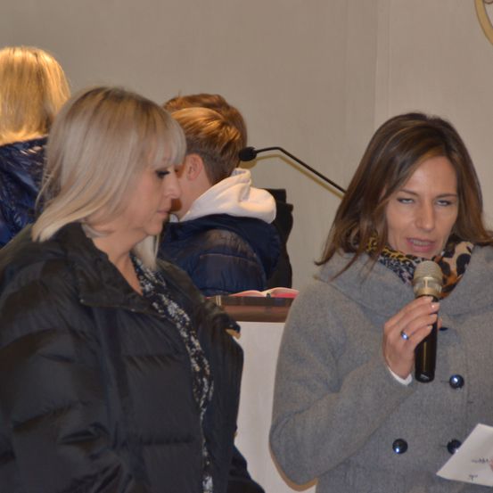 Bild enthält, Coat, Jacket, Adult, Female, Person, Woman, People, Boy, Child, Male