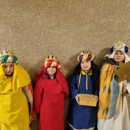 Bild enthält, Person, Student, Adult, Female, Woman, Face, Head