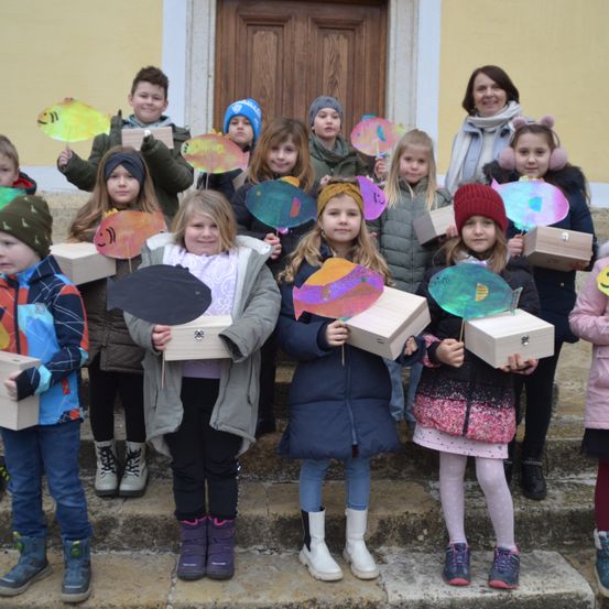 Bild enthält, Pants, People, Person, Child, Female, Girl, Boy, Male, Shoe, Jeans
