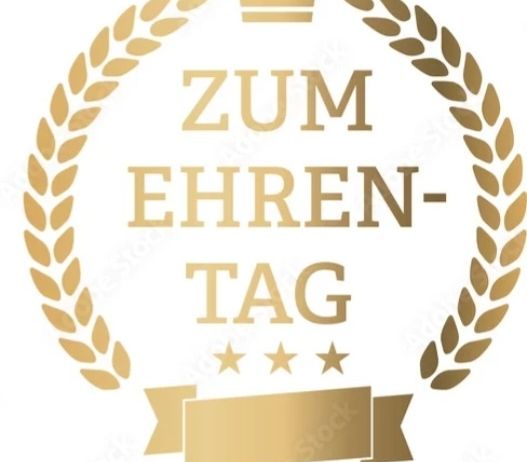 Eine goldene Lorbeerkrone mit einer Krone oben und dem Text 'Zum Ehren-Tag' in fetten Buchstaben, drei Sterne darunter und einem Banner mit dem Wort 'Stock'.