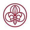 Ein rotes Fleur-de-Lis-Logo, symmetrisch mit drei Blütenblättern und einem Stiel gestaltet, zentriert in einem Kreis auf weißem Hintergrund.