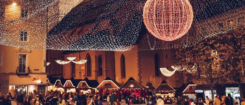 Bild enthält, Urban, Person, People, Shoe