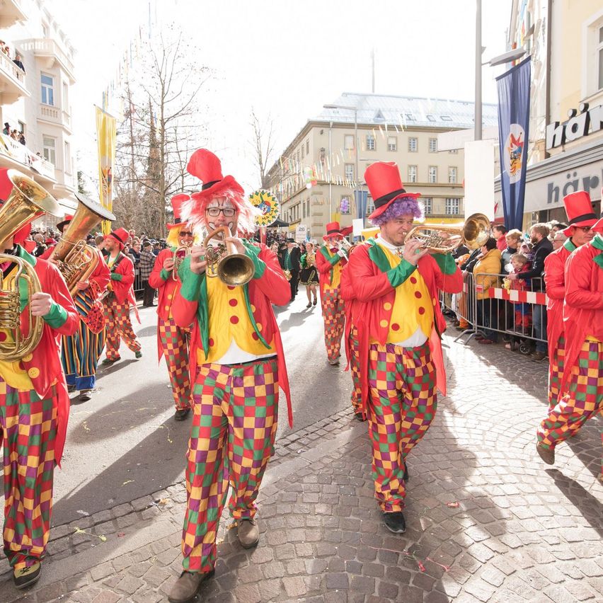 Bild enthält, People, Person, Adult, Female, Woman, Clothing, Pajamas